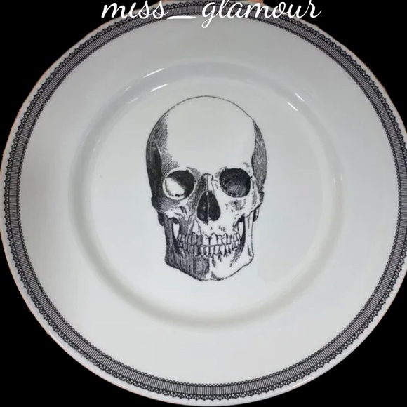 ROYAL STAFFORD SKULL SKELETON HALLOWEENSALAD PLATES SET of 4